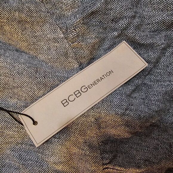 NWT BCBGeneration Gray Mini Skirt - Picture 9 of 11